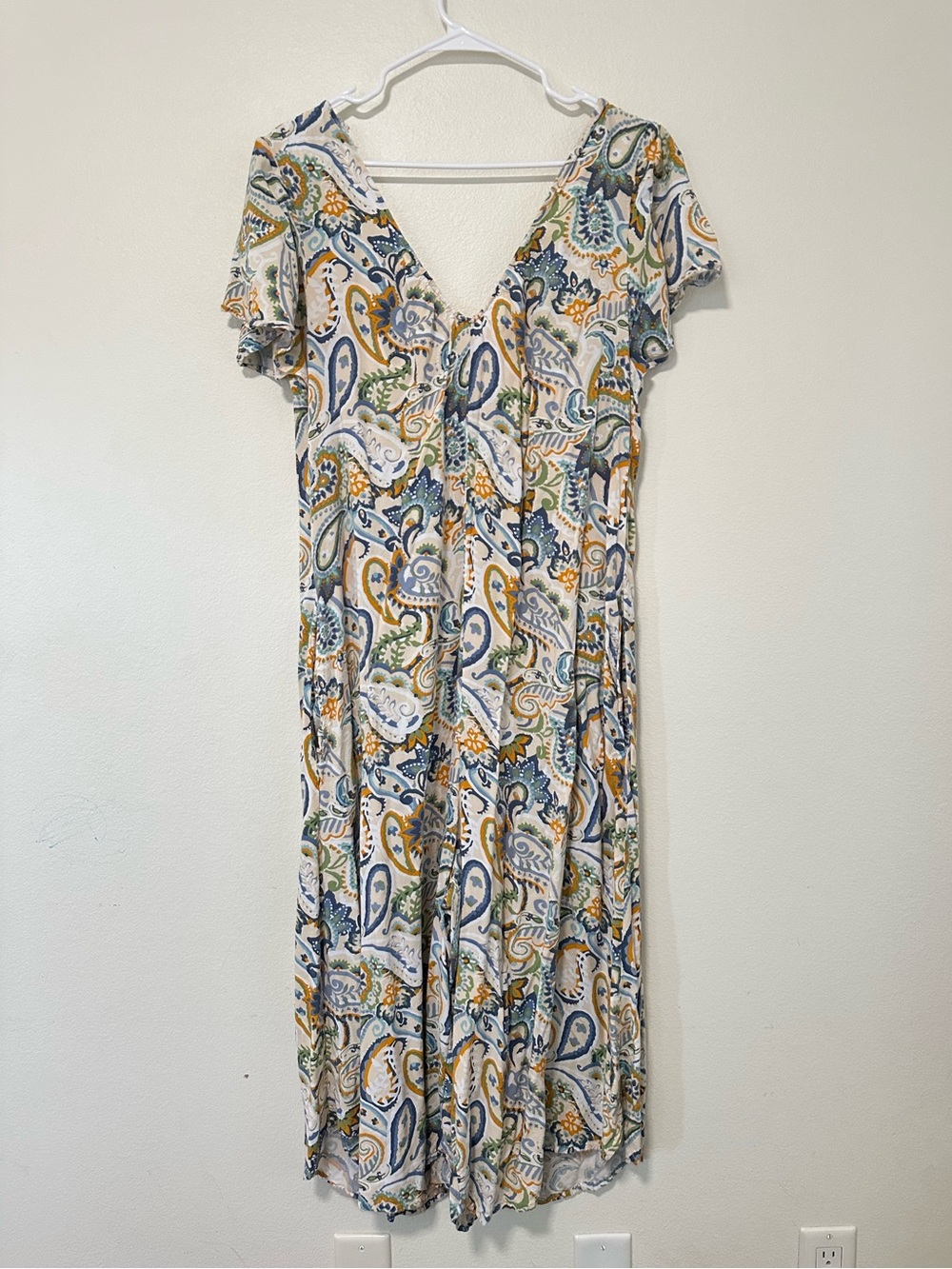 Harlow & Rose Women's Paisley V-Neck Cropped Wide Leg Jumpsuit